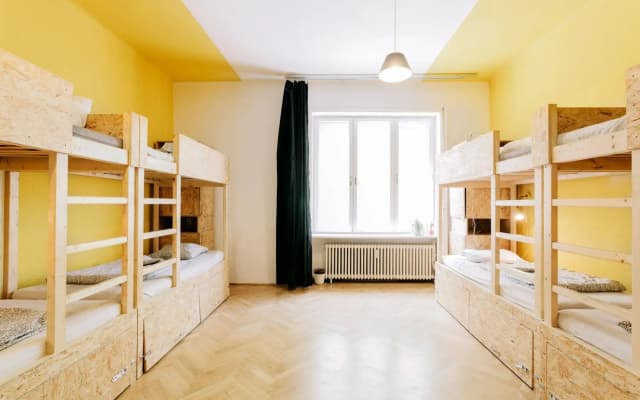 Home Plus Hostel - photo 4