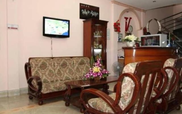 Thien Vu Hotel - photo 2