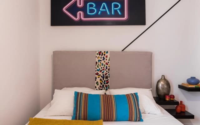 Athenian Stylish 2 bdrm Apartment - photo 3
