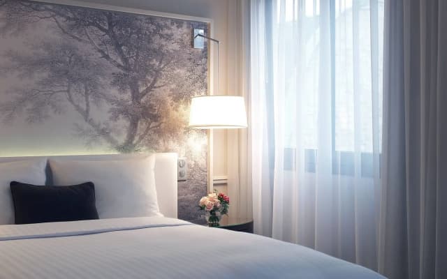 Renaissance Paris Nobel Tour Eiffel Hotel - photo 2
