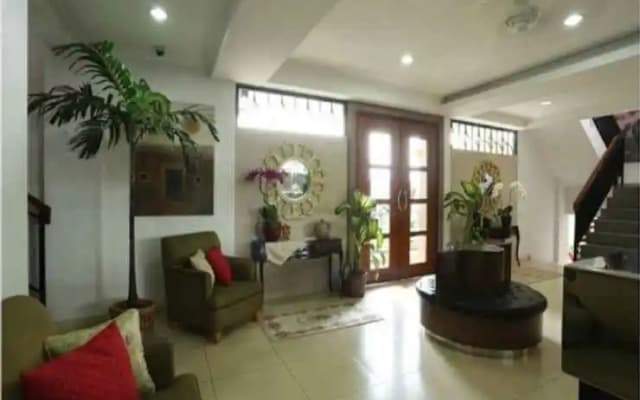 Oyo 3110 Md Mansion - photo 3