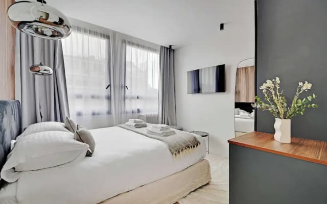 Elegant Apartment - 3br/8p - Arc de Triomphe - photo 2