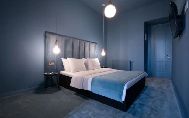 HB Freeze Inn Hotel - photo 2