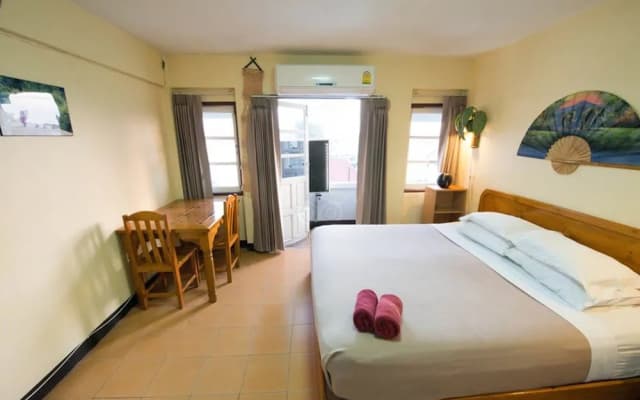 Funky Monkey Guesthouse & Tours - photo 3