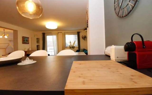 MODERN spacious, 2 BEDROOM, FREE PARKING - photo 5