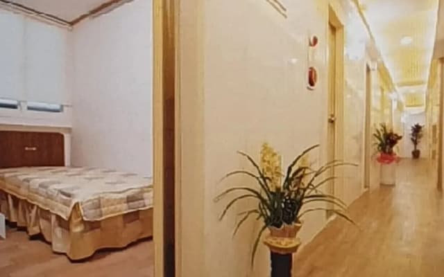 i-Guesthouse - photo 2