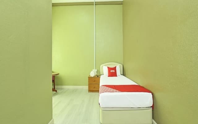 Oyo 90639 Hotel Azimah - photo 4