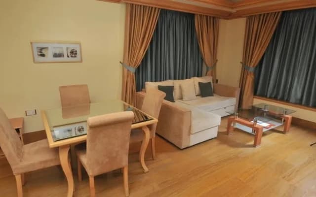 Johny International Hotel - photo 5
