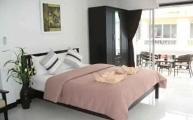 Oceans 7 Beach Guesthouse - photo 3