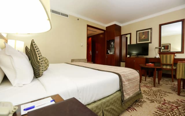 Ramee Royal Hotel - photo 3