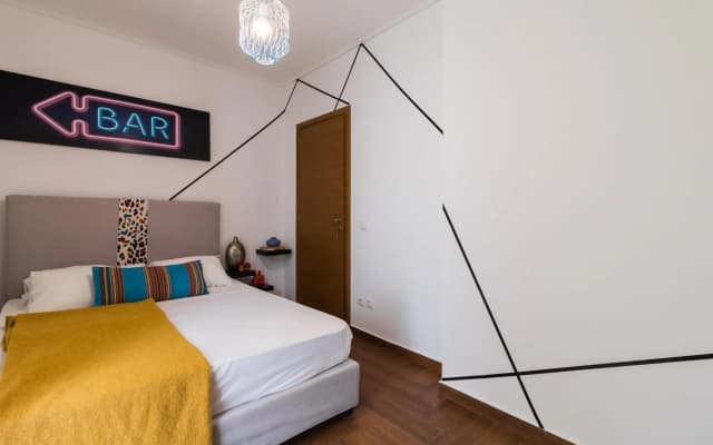 Athenian Stylish 2 bdrm Apartment - photo 2