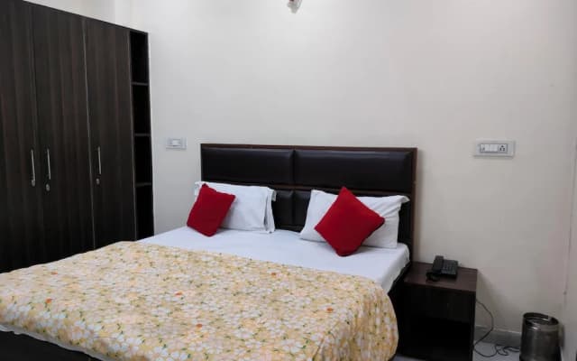 Hotel Star Light Near Nizamuddin Station - photo 5