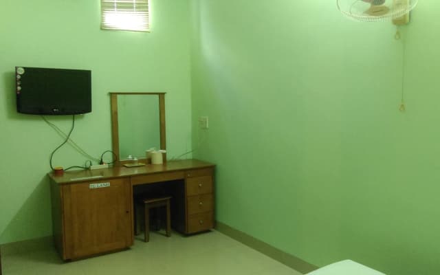 Honey Hotel - photo 5