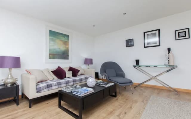 Edinburgh Home With a View - photo 3