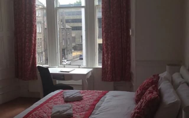 Ailsa Guest House - photo 5