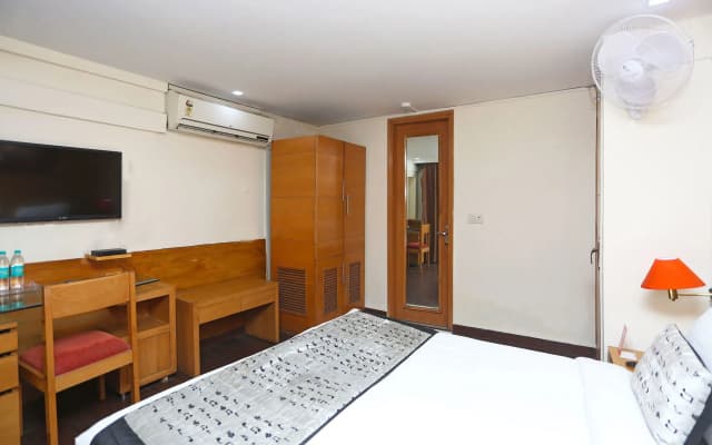 OYO 11340 Hotel Lakshmi Palace - photo 3