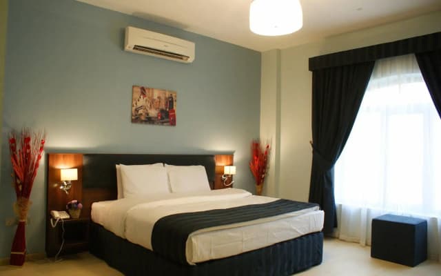 Weekend Hotel & Apartments - photo 4