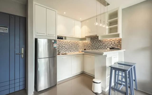 1BR Suite with Rooftop Pool C223 - photo 3