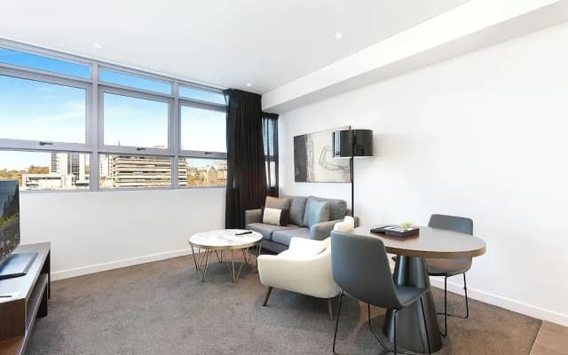 Kozyguru | Chatswood | Convenient 1 Bed Studio Apt - photo 3