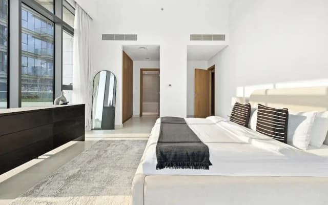 2BR plus M Pet-Friendly Prime Amenities - photo 3