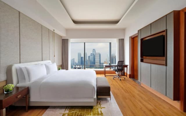 The Ritz-Carlton Jakarta, Mega Kuningan - photo 5