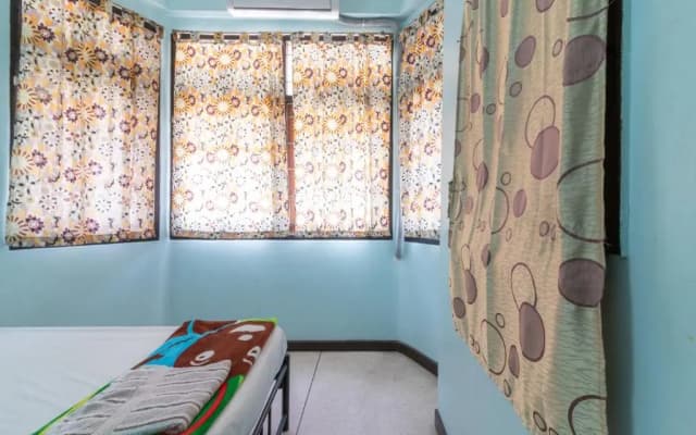 7 Holder Guesthouse - photo 4