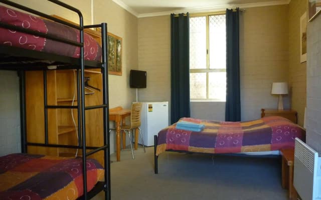 Newtown Backpackers - photo 3