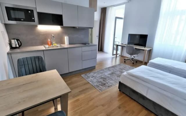 Vienna Lotus Apartment - photo 4