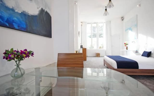 Cozy Jordaan canalhouse near Anne Frank House - photo 4