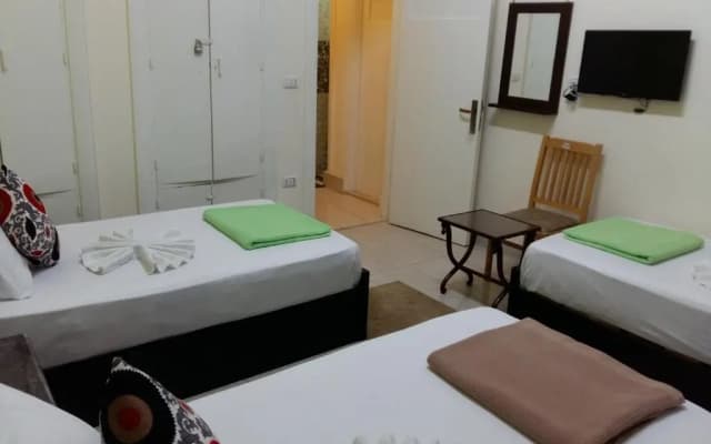 Golden Star Hotel - photo 3