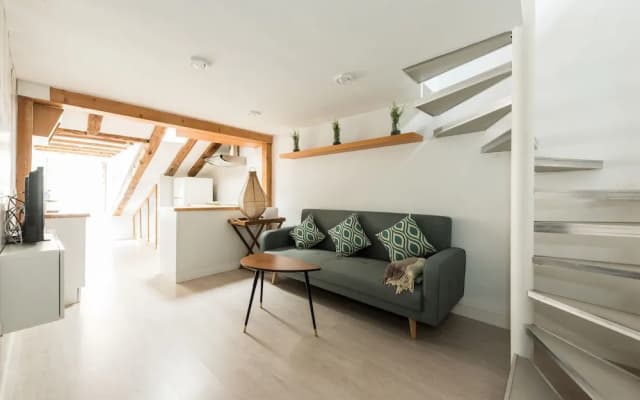 Apartamento Dúplex en Puerta del Sol - photo 2