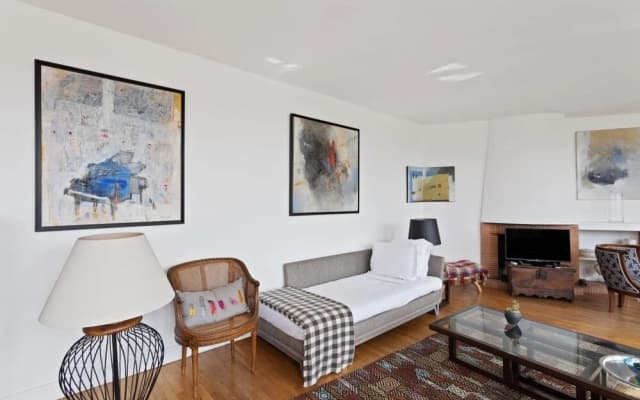 Stunning 3 Bed Apt With Balcony Near Champs Elysée - photo 5