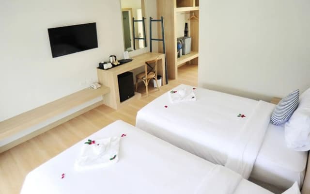 Combo Beach Hotel Samui - photo 4