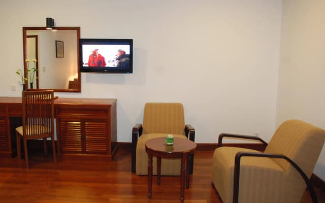 Royal Crown Hotel & Spa - photo 3