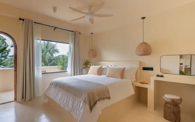Isla Retreat - photo 3