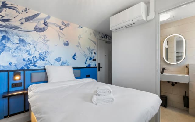 Dutch Design Hotel Vondelpark - photo 2