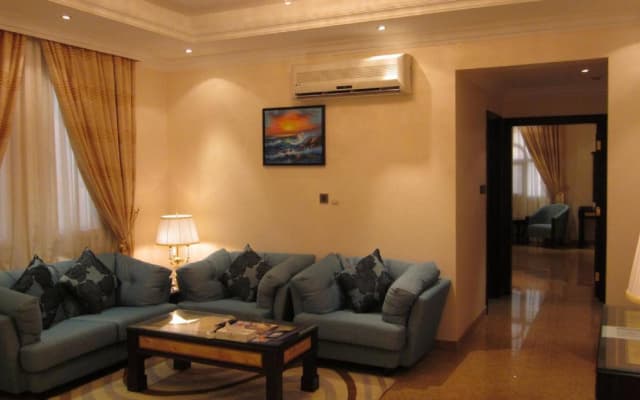 Golden Tulip Seeb Hotel - photo 2