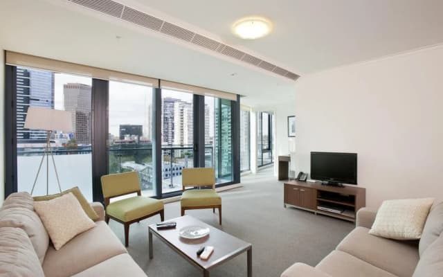 ReadySet Apartments Southbank One - photo 2