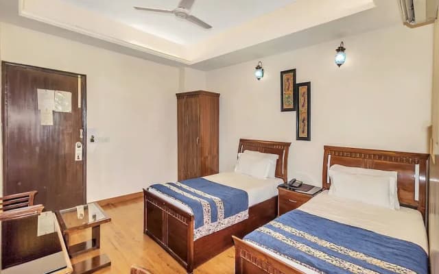 Fabhotel Clark Height - photo 4