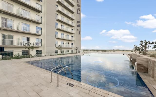 WelHome - Breathtaking View 1BR Apt in Damac Hills 2 - photo 5