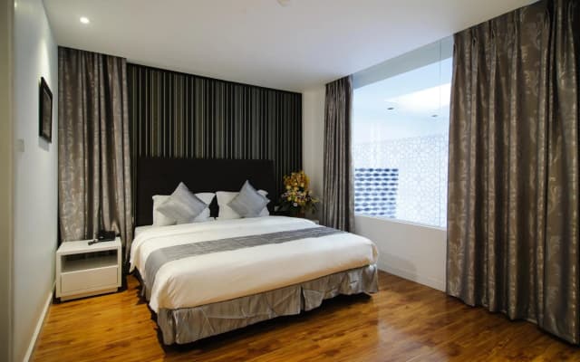 Riverside Boutique Hotel - photo 2