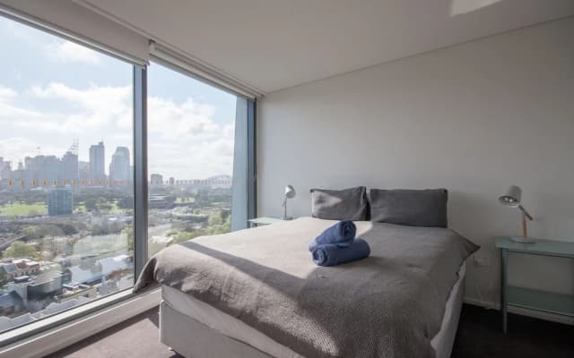 Modern 2 Bedroom Potts Point Apartment - photo 3