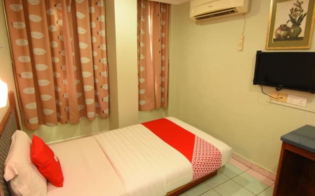 Highway Inn by OYO Rooms - photo 2