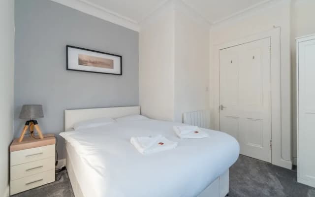 Silver Lining Charming Meadowbank Flat - photo 5