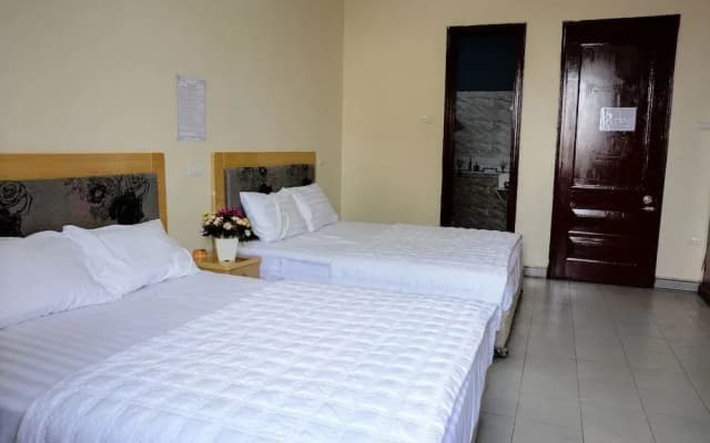Duc Quang Hotel - photo 2