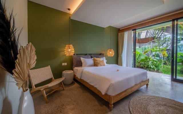 Stunning Architecture 5BR Bamboo With Tropical Pool Villa in Umalas - photo 2