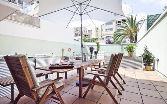 My Space Barcelona Pool Garden Apartments - photo 5