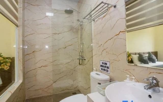 Ruby Ha Long 8 Hotel - photo 2