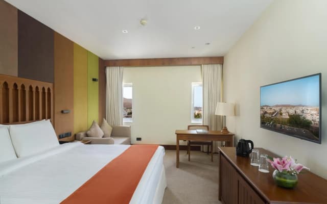 Al Falaj Hotel - photo 3