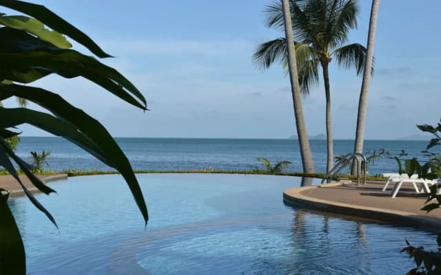 4 Bedroom Villa Gold Footsteps to Beach - photo 4